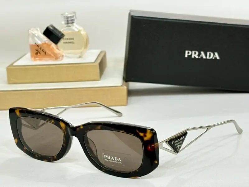 prada aaa qualite lunettes de soleil s_12342a2